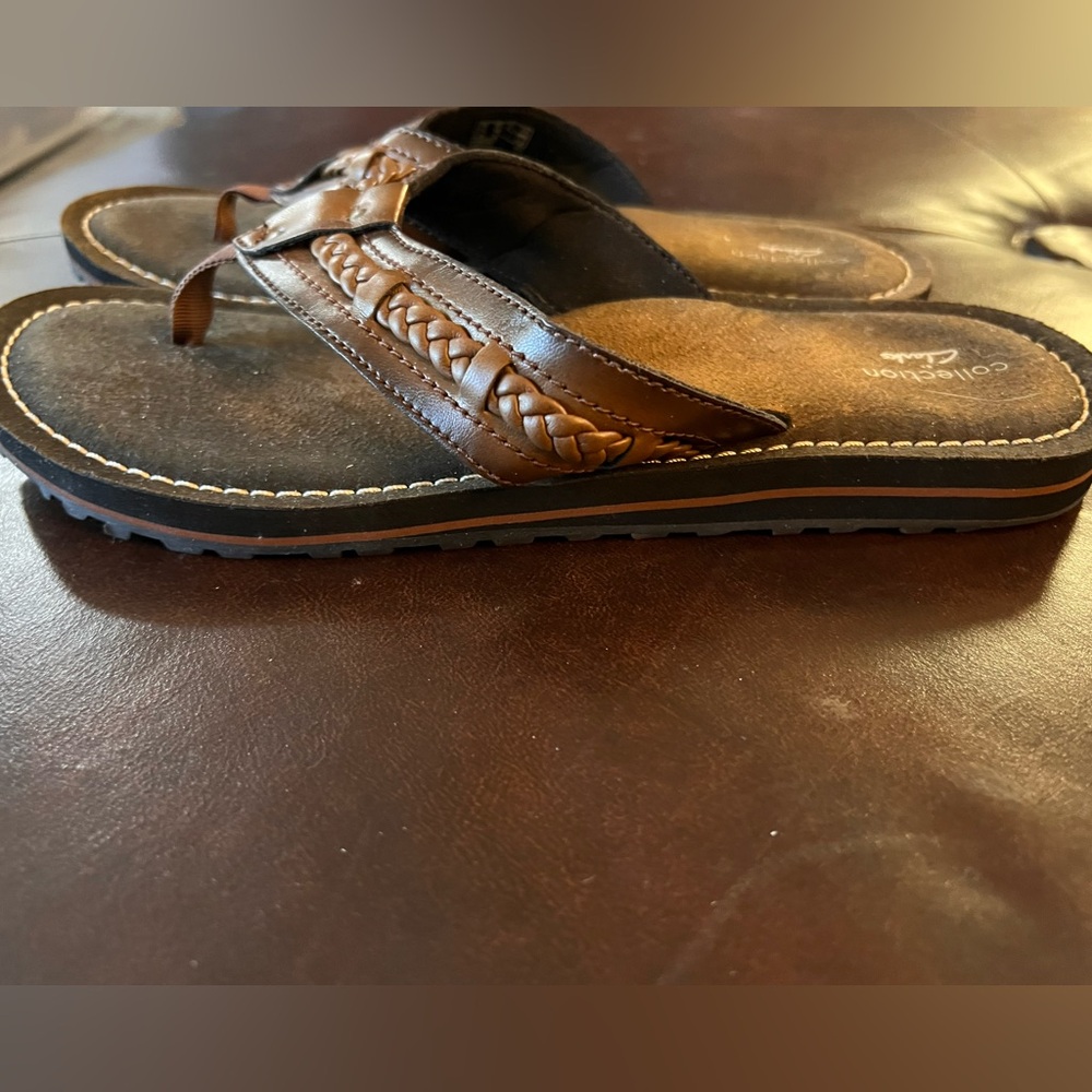 Clarks Leather Flip Flops